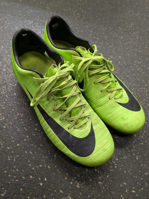 Vist Large View of Product Image Which is Used Nike Soccer Cleats Green Senior 7.5
