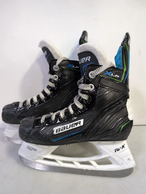 Vist Large View of Product Image Which is Used Bauer XLP Junior Hockey Skate Junior 01