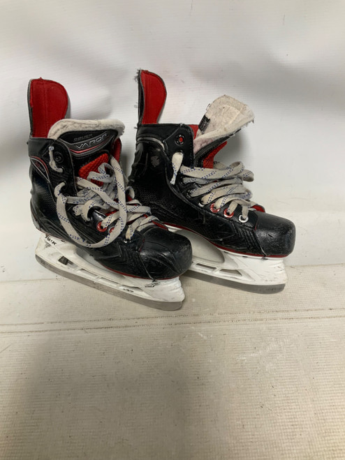 Vist Large View of Product Image Which is Used Bauer VAPOR X500 Junior Hockey Skate Junior 03.5