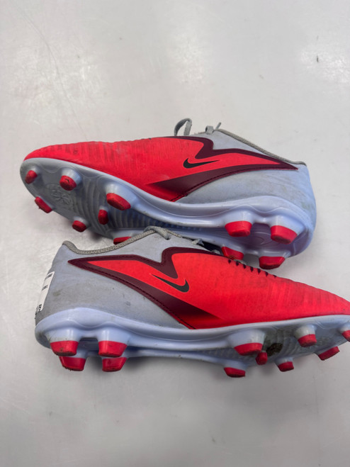 Vist Large View of Product Image Which is Used Nike Soccer Cleats Red Senior 5.5