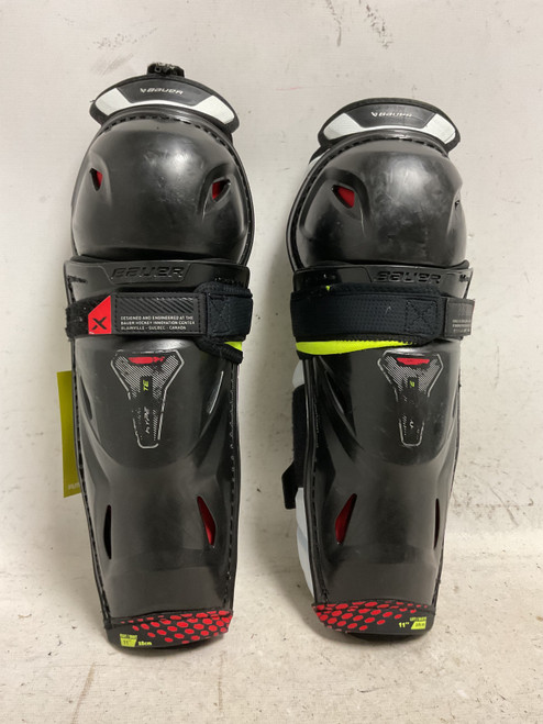 Vist Large View of Product Image Which is Used Bauer VAPOR HYPERLITE Junior Shin Guards Black 11"