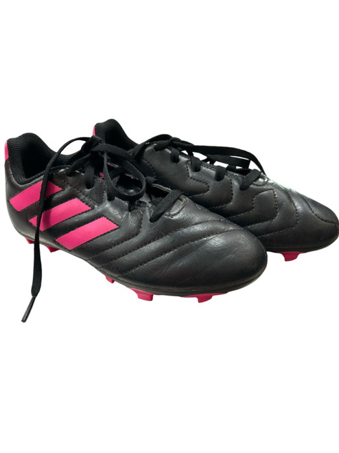 Vist Large View of Product Image Which is Used Adidas Soccer Cleats Black And Pink Junior 01