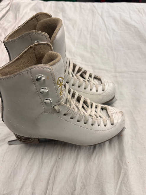 Vist Large View of Product Image Which is Used Jackson MYSTIQUE Girls Figure Skate White Junior 02