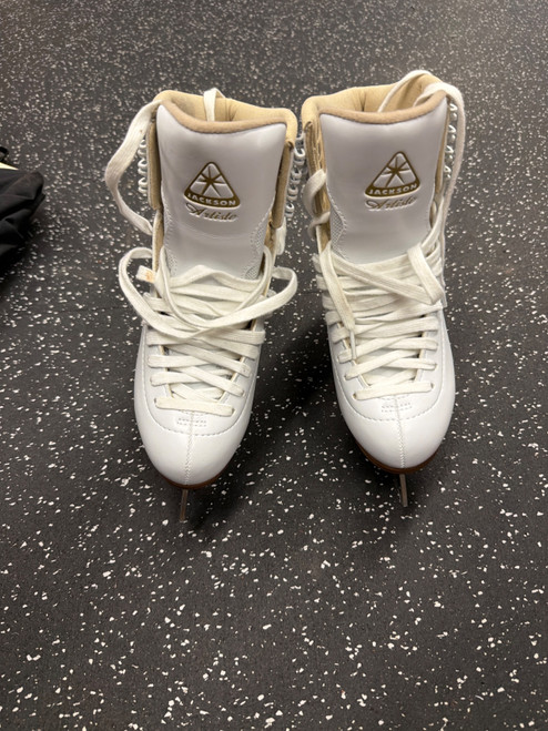 Vist Large View of Product Image Which is Used Jackson ARTISTE WomensFigure Skate White Senior 5