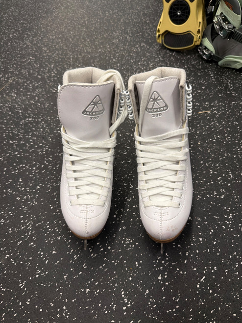 Vist Large View of Product Image Which is Used Jackson 200 WomensFigure Skate White Senior 5