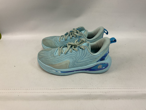 Vist Large View of Product Image Which is Used Under Armour Basketball Shoes M Carolina Blue Youth 07.0