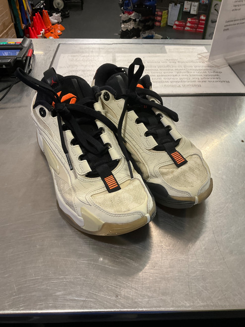 Vist Large View of Product Image Which is Used Nike LUKA DONCIC Basketball Shoes Y White Junior 05.5