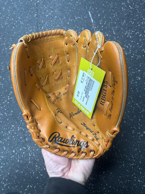 Vist Large View of Product Image Which is Used Rawlings RBG135 BB/SB Glove RH Throw Brown 11"