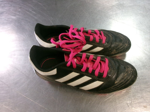 Vist Large View of Product Image Which is Used Puma Soccer Cleats Black Junior 03