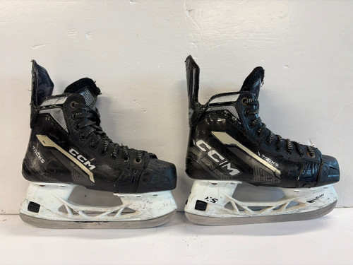 Vist Large View of Product Image Which is Used CCM TACKS VECTOR PLUS SKATES Junior Hockey Skate Junior 03.5