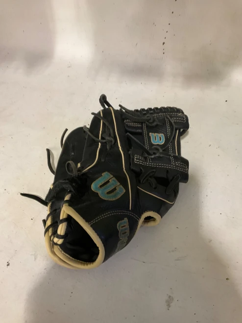 Vist Large View of Product Image Which is Used Wilson A1000 BB/SB Glove LH Throw Black 11 1/2"