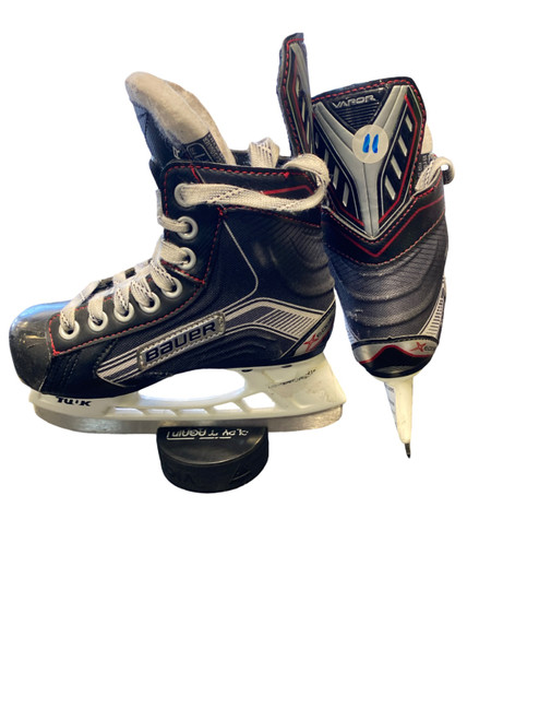 Vist Large View of Product Image Which is Used Bauer XEDGE Youth Hockey Skate Youth 11.0