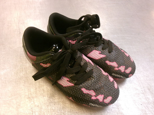 Vist Large View of Product Image Which is Used Soccer Cleats Black Youth 12.0