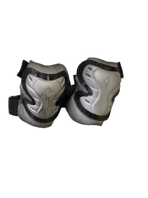 Vist Large View of Product Image Which is Used EIGHT BALL Inline Elbow Pads Black MD