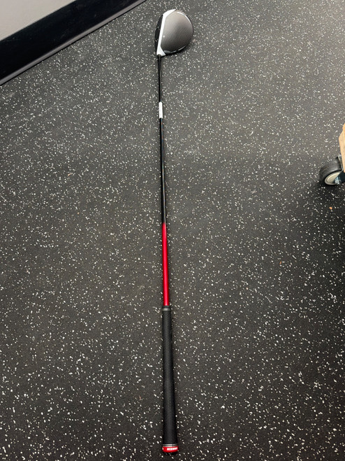 Vist Large View of Product Image Which is Used Taylormade SIM Mens Driver RH 10.5 Degree