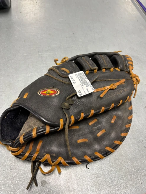 Vist Large View of Product Image Which is Used Easton BLACK MAGIC BB/SB First Base RH Throw None 13"