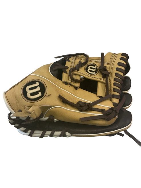 Vist Large View of Product Image Which is  Wilson A550, Baseball Glove, Right Hand Throw, Brown, 11 1/2"