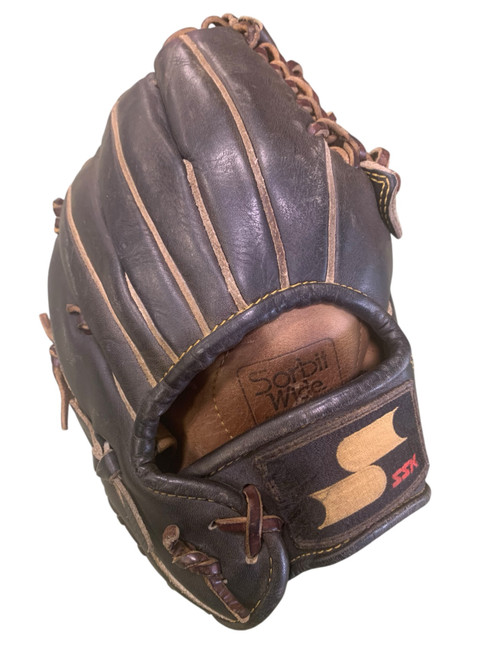 Vist Large View of Product Image Which is Used Ssk PRO BB/SB Glove RH Throw Black 11 3/4"