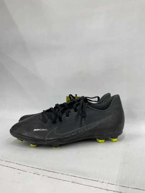 Vist Large View of Product Image Which is Used Nike Soccer Cleats Black Junior 05