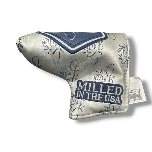 Vist Large View of Product Image Which is Used Bettinardi QUEEN B HEADCOVER Golf Accessory