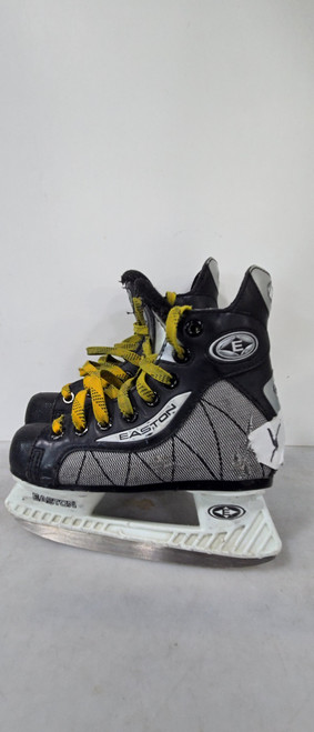 Vist Large View of Product Image Which is Used Easton ULTRA LITE Youth Hockey Skate Youth 12.0
