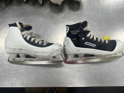 Vist Large View of Product Image Which is Used Bauer SUPREME 1000 Goalie Skate Junior 2
