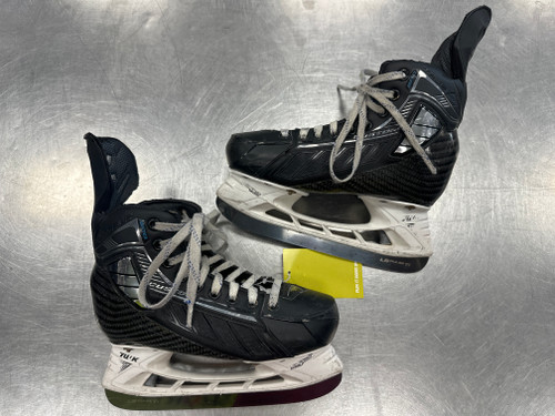 Vist Large View of Product Image Which is Used True SVH CUSTOM Junior Hockey Skate Junior 04.5