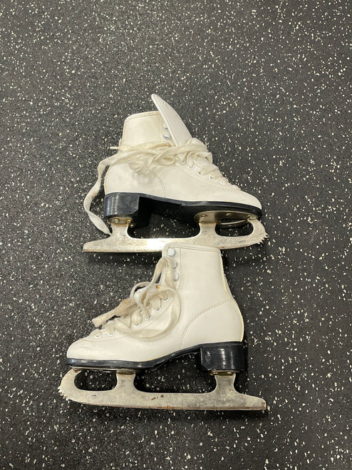 Vist Large View of Product Image Which is CCM Skates Junior Figure Skates
