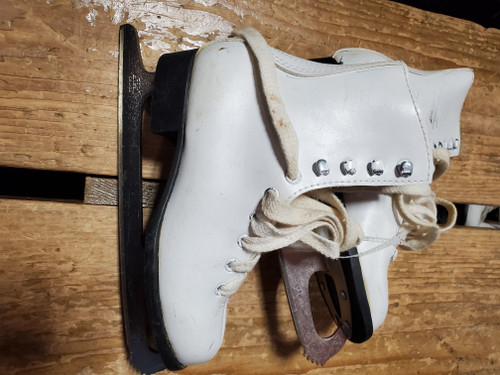 Vist Large View of Product Image Which is Used GIRLS FIGURE Girls Figure Skate White Youth 13.0