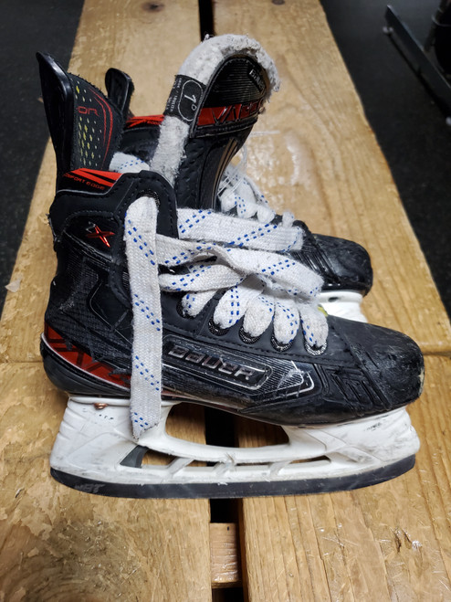 Vist Large View of Product Image Which is Used Bauer VAPOR 2X SZ 1 Junior Hockey Skate Junior 01