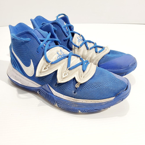 Vist Large View of Product Image Which is Nike Basketball Basketball Shoes