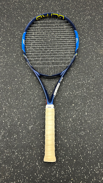 Used Wilson FEDERER TEAM 105 Adult Tennis Racquet Black 4 1/4