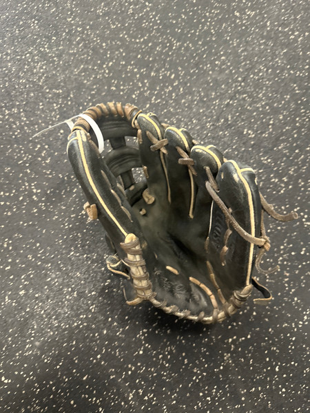 Used Nike SHADO EDGE BB/SB Glove RH Throw Black 11 1/2