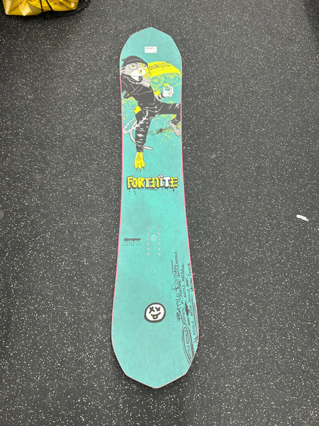 【used】18-19 NEVER SUMMER FUN SLINGER 159 Never Summer 2019 Funslinger Snowboard 159cm : Amazon.de: Sports