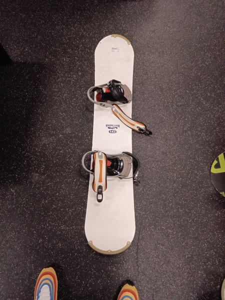 Used Burton LTR 90 SNOWBOARD Boys Board/Binding Gold 90 cm