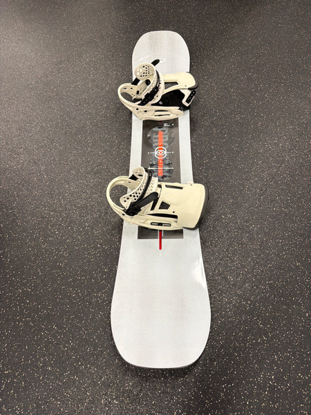 Used Burton CUSTOM FLYING V 154 cm Men's Snowboard Combo Men's