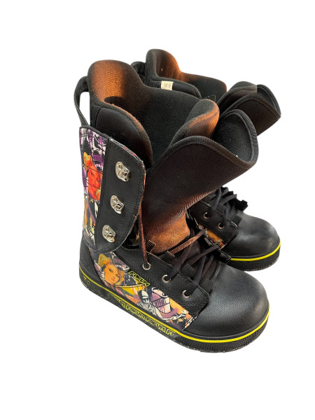 Used M3 MILLENNIUM THREE Mens Snowboard Boots Black Senior 4