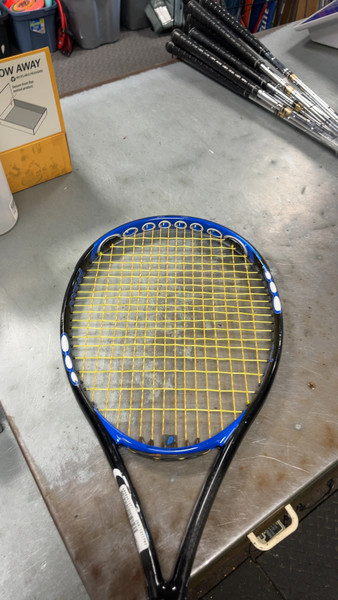 Used Wilson BLADE SW 104 V6.0 Adult Tennis Racquet Black 4 1/4