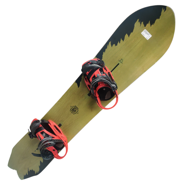 Used 2022 Burton Process 155 cm Snowboard w/ MD Burton MalaVita