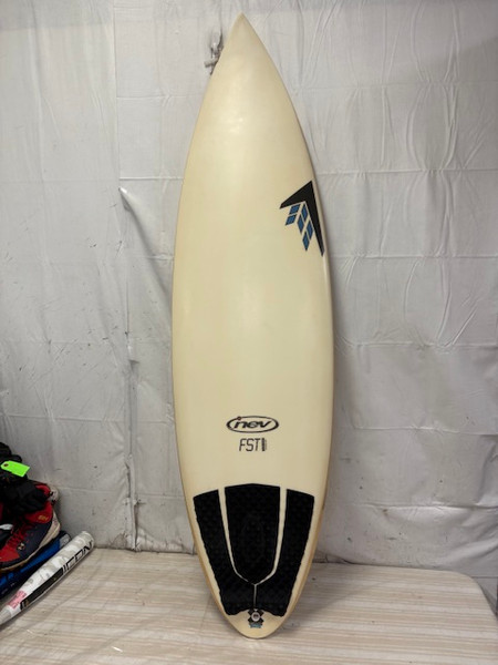 Used SOUTH POINT Surfboard White 9Ft 2In