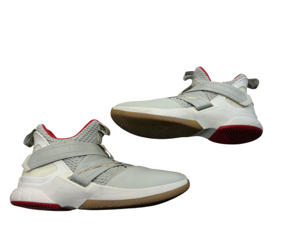 lebron soldier 12 fake