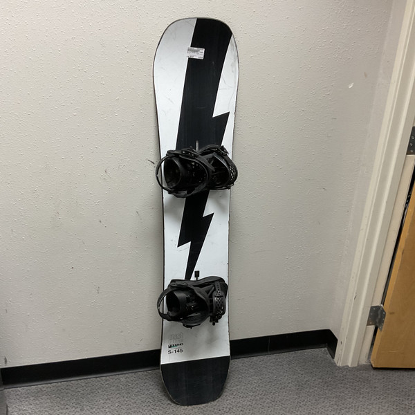 Used Burton CHOPPER 121 Boys Board/Binding Royal Blue 121 cm Used Burton CHOPPER 121 Boys Board/Binding Royal Blue 121 cm