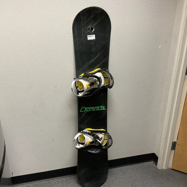 Used Burton CLASH 151 Mens Board/Bindings Black 151 cm