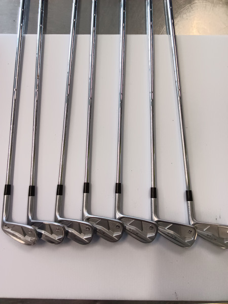 Used Mizuno JPX 925 HOT METAL HL Mens Iron Set RH 6I-GW/AW