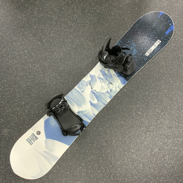 Used 2022 Burton Process 155 cm Snowboard w/ MD Burton MalaVita