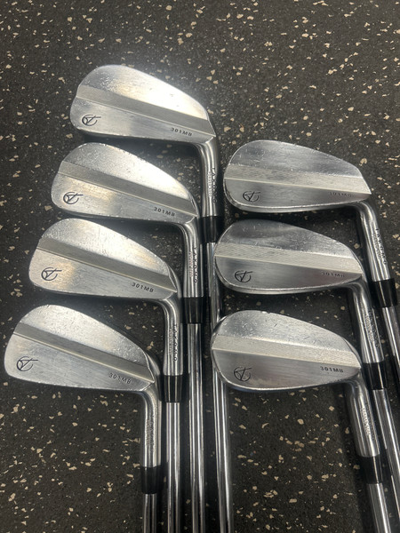 Used Srixon ZX4 Mens Iron Set RH 4I-PW