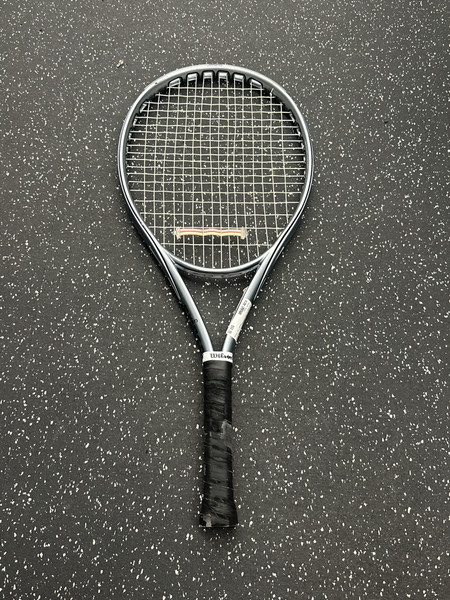 Used Dunlop AEROGEL 5 HUNDRED TOUR Adult Tennis Racquet Black 4 3/8