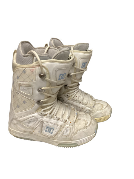 salomon evolution 8.0 ski boots price (EU 42 2/3; UK 8 1/2; Mondo 275) Sport Win Traventuria Sports while the double step in strap makes it easy to step in women's ski boots SALOMON 8.99