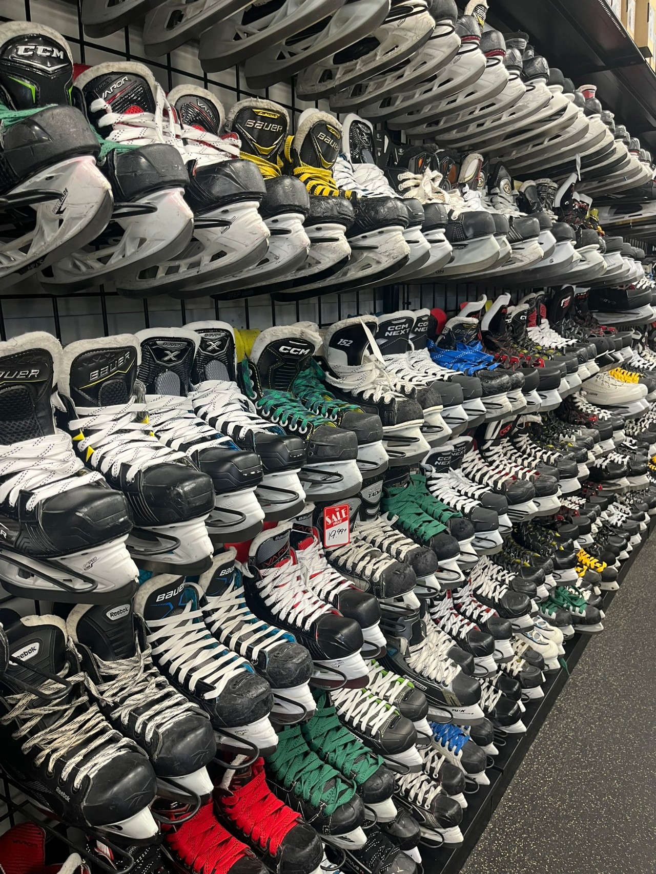 SKATES
