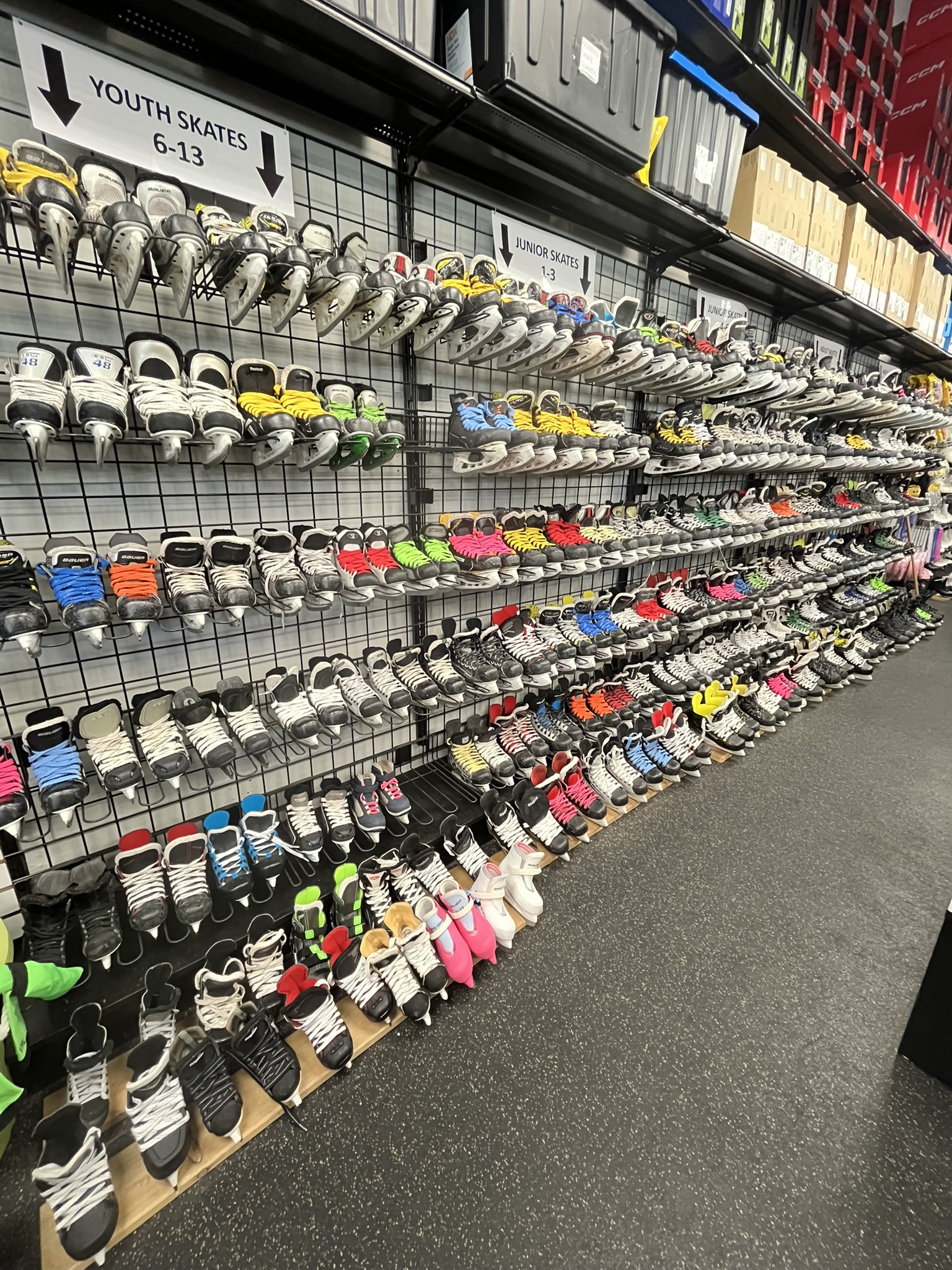 SKATES